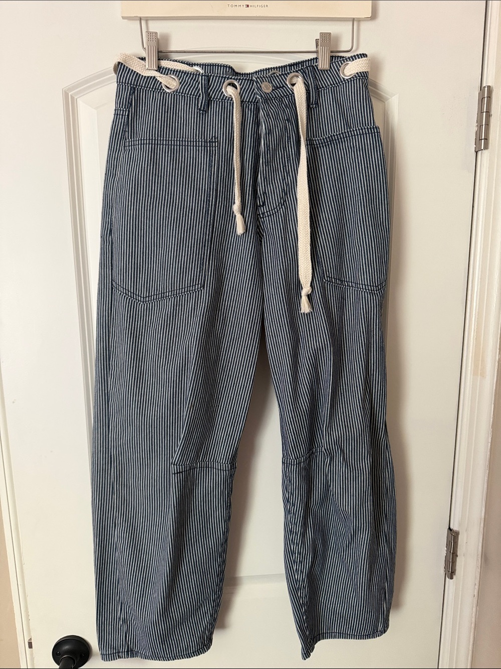 Women’s striped barrel jeans